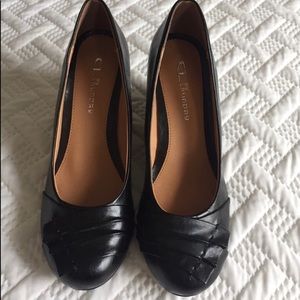 🥰Brand new, super cute, black shoes!